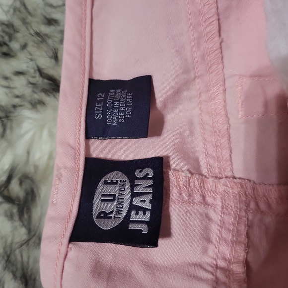 WOMENS OUTFIT PINK RUE SHORTS 12 AND NO BOUNDARIES BLACK LIGHTWEIGHT TANK SIZE L - Picture 7 of 7